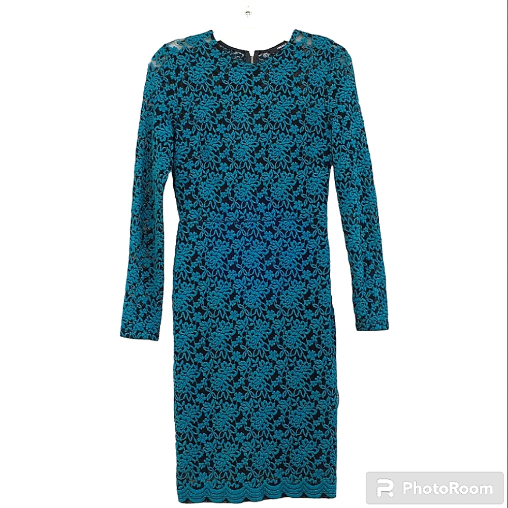 Fovever XXI Green lace mini dress
